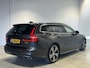 Volvo V60 2.0 T8 Twin Engine AWD Inscription | Navigatie/Android/Apple Carplay | LM Velgen 20" | Voorstoelen Verwarmd | Achteruitrijcamera | Lederen Bekleding | Cruise Control | Airco |