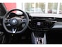 Alfa Romeo Junior 156PK Elettrica 54 kWh | DRAADLOZE APPLE CARPLAY/ANDROID AUTO | PARKEERSENSOREN ACHTER |  CLIMATE CONTROL | VERKEERSBORDEN HERKENNING | ADAPTIVE CRUISE CONTROL | KEYLESS START | LICHTMETALEN VELGEN | LED KOPLAMPEN | LED ACHTERLICHTEN | SCUDETTO "LEGGENDA" |