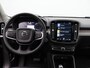 Volvo XC40 1.5 T3 Inscription | Glazen Panoramadak | 360 Graden Camera | Lederen Bekleding | Elektrische Stoelen met Geheugen | Harman en Kardon Audio | Dodehoekbewaking | Achterstoelen Verwarmd | Elektrisch Wegklapbare Trekhaak | Elektrische Kofferklep