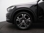 Volvo XC40 1.5 T3 Inscription | Glazen Panoramadak | 360 Graden Camera | Lederen Bekleding | Elektrische Stoelen met Geheugen | Harman en Kardon Audio | Dodehoekbewaking | Achterstoelen Verwarmd | Elektrisch Wegklapbare Trekhaak | Elektrische Kofferklep