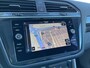 Volkswagen Tiguan 1.5 TSI Elegance / Navigatie / App connect / Camera / Parkeer sensoren V+A / LED / Lichtmetaal 18 inch / **