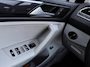 Volkswagen Tiguan 1.5 TSI Elegance / Navigatie / App connect / Camera / Parkeer sensoren V+A / LED / Lichtmetaal 18 inch /