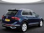 Volkswagen Tiguan 1.5 TSI Elegance / Navigatie / App connect / Camera / Parkeer sensoren V+A / LED / Lichtmetaal 18 inch /