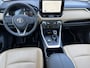 Toyota RAV4 2.5 Hybrid AWD Executive | Trekhaak | Treeplanken | Bearlock | Beige geventileerd leder |
