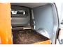 Volkswagen Transporter 2.0 TDI 110pk L2H1 DC 28 Comfortline | App-Connect Navigatie | Cruise Control | Achteruitrijcamera | Trekhaak | 17"Lichtmetalen Velgen