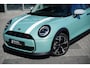 MINI Cooper S Mini 2.0 Classic M l Panorama dak l 18 inch velgen l Head-up Display l Ocean Wave Green l achteruitrijcamera l Extra getint glas l