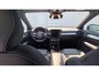 Volvo XC40 2.0 B3 Plus Black Edition MY 2026 -  20” Wielen -  Adaptive Cruise Control -Harman Kardon Audio -  Climate - R7C0 Interieur – Camera achter - PDC voor en achter - Power seats links met memory - Two Tone
