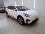 Kia Niro EV e-Niro 64kWh 204pk Automaat Edition | Stoelverwarming | SoH 97% | Navigatie | Parkeercamera | Climate control |