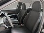 Peugeot 2008 1.2 PureTech Sport (APPLE CARPLAY, NAVIGATIE, LANE ASSIST, SPORTSTOELEN, PARKEERSENSOREN, CRUISE, NIEUWSTAAT)