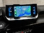 Peugeot 2008 1.2 PureTech Allure Sport 131Pk Automaat (VIRTUAL COCKPIT, APPLE CARPLAY, GROOT NAVI, 360 CAMERA, KEYLESS, SPORTSTOELEN, GETINT GLAS, LEDER, NIEUWE APK, NIEUWSTAAT)