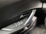 Peugeot 2008 1.2 PureTech Allure Sport 131Pk Automaat (VIRTUAL COCKPIT, APPLE CARPLAY, GROOT NAVI, 360 CAMERA, KEYLESS, SPORTSTOELEN, GETINT GLAS, LEDER, NIEUWE APK, NIEUWSTAAT)