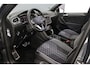Volkswagen Tiguan R-Line Business+ 1.5 TSI 150pk DSG Automaat Trekhaak, Panoramadak, Adaptive cruise control, Black style, Achteruitrijcamera, LED matrix koplampen