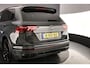 Volkswagen Tiguan R-Line Business+ 1.5 TSI 150pk DSG Automaat Trekhaak, Panoramadak, Adaptive cruise control, Black style, Achteruitrijcamera, LED matrix koplampen