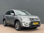 Suzuki Vitara 1.5 Hybrid 115pk Aut Select | Trekhaak 1200KG I Stoelverwarming | Camera Achter | Dodehoek Sensoren | CarPlay | Adaptive Cruise Control | KeyLess |