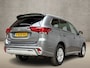 Mitsubishi Outlander 2.4 PHEV Deluxe 225Pk Automaat (NAVIGATIE, CAMERA, STOELVERWARMING, GETINT GLAS, SPORTSTOELEN, CRUISE, NIEUWE APK, NIEUWSTAAT)