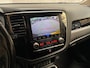 Mitsubishi Outlander 2.4 PHEV Deluxe 225Pk Automaat (NAVIGATIE, CAMERA, STOELVERWARMING, GETINT GLAS, SPORTSTOELEN, CRUISE, NIEUWE APK, NIEUWSTAAT)