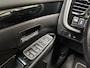 Mitsubishi Outlander 2.4 PHEV Deluxe 225Pk Automaat (NAVIGATIE, CAMERA, STOELVERWARMING, GETINT GLAS, SPORTSTOELEN, CRUISE, NIEUWE APK, NIEUWSTAAT)