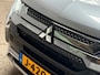 Mitsubishi Outlander 2.4 PHEV Deluxe 225Pk Automaat (NAVIGATIE, CAMERA, STOELVERWARMING, GETINT GLAS, SPORTSTOELEN, CRUISE, NIEUWE APK, NIEUWSTAAT)