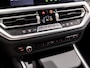 BMW 3-Serie 318i Sportline 156Pk Automaat (VIRTUAL COCKPIT, DEALER ONDERHOUDEN, GROOT NAVI, LEDER, ZWART HEMEL, SPORTSTOELEN, GETINT GLAS, SFEERVERLICHTING, PARKEERSENSOREN, NIEUWE APK, NIEUWSTAAT)