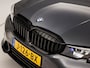 BMW 3-Serie 318i Sportline 156Pk Automaat (VIRTUAL COCKPIT, DEALER ONDERHOUDEN, GROOT NAVI, LEDER, ZWART HEMEL, SPORTSTOELEN, GETINT GLAS, SFEERVERLICHTING, PARKEERSENSOREN, NIEUWE APK, NIEUWSTAAT)