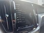 Volvo XC60 2.0 T6 Plug-in Hybrid AWD R-Design | Trekhaak | Panoramadak | Achteruitrijcamera | Keyless Entry | Navigatie | Sportstoelen | Stoelverwarming | Cruise Control Adaptief | Parkeersensoren |