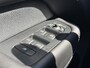 Volvo XC60 2.0 T6 Plug-in Hybrid AWD R-Design | Trekhaak | Panoramadak | Achteruitrijcamera | Keyless Entry | Navigatie | Sportstoelen | Stoelverwarming | Cruise Control Adaptief | Parkeersensoren |