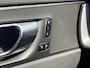 Volvo XC60 2.0 T6 Plug-in Hybrid AWD R-Design | PHEV | Achteruitrijcamera | Keyless Entry | Navigatie | Panoramadak | Sportstoelen | Stoelverwarming | Cruise Control Adaptief | Parkeersensoren