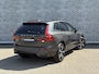 Volvo XC60 2.0 T6 Plug-in Hybrid AWD R-Design | PHEV | Achteruitrijcamera | Keyless Entry | Navigatie | Panoramadak | Sportstoelen | Stoelverwarming | Cruise Control Adaptief | Parkeersensoren
