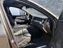Volvo XC60 2.0 T6 Plug-in Hybrid AWD R-Design | Trekhaak | Panoramadak | Achteruitrijcamera | Keyless Entry | Navigatie | Sportstoelen | Stoelverwarming | Cruise Control Adaptief | Parkeersensoren |