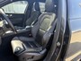 Volvo XC60 2.0 T6 Plug-in Hybrid AWD R-Design | Trekhaak | Panoramadak | Achteruitrijcamera | Keyless Entry | Navigatie | Sportstoelen | Stoelverwarming | Cruise Control Adaptief | Parkeersensoren |