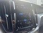 Volvo XC60 2.0 T6 Plug-in Hybrid AWD R-Design | Trekhaak | Panoramadak | Achteruitrijcamera | Keyless Entry | Navigatie | Sportstoelen | Stoelverwarming | Cruise Control Adaptief | Parkeersensoren |