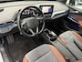 Volkswagen ID.4 First 77 kWh SOH 92,0% | Trekhaak | Camera | Navigatie | Carplay&Android | Stuur/Stoelverwarming