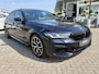 BMW 5-Serie 530e High Executive M sport, Dealeronderhouden, 1e eigenaar, Head up display, Electrische achterklep 19 inch Harman kardon Sk dak Memory Stoelen 360Cam