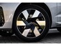 Volvo XC60 2.0 T6 Plug-in hybrid AWD Plus Dark | Trekhaak | Long range | Donker Glas | Adaptieve Cruise Control | Parkeer Camera | Panoramadak | Stoel/stuurverwarming | Elektr. verstelbare voorstoelen | Sportstoelen |