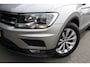 Volkswagen Tiguan 1.5 TSI ACT Comfortline Business - RIJKLAAR - NAVIGATIE - PDC - TREKHAAK - 2e EIGENAAR