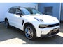 Lynk & Co 01 1.5 | 360° camera | Panorama dak | Besturdersstoel elektrisch verstelbaar met memory | Stoelverwarming | Schuif/kantel dak | Adaptive cruise | Keyless entry/start | Dodehoek detector | Elektrisch bedienbare achterklep | Draadloze telefoonlader | Apple CarPlay/Android Auto | Virtueel dashboard | Lane assist | Infinity audio |