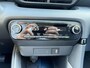 Toyota Yaris 1.5 Hybrid 115 BI-TONE KEYLESS HUD LM-VELGEN PARK-SENSOREN CAMERA BLUETOOTH DRAADLOOS-LADEN APPLE/ANDROID AD-CRUISE DAB+