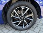 Toyota Yaris 1.5 Hybrid 115 BI-TONE KEYLESS HUD LM-VELGEN PARK-SENSOREN CAMERA BLUETOOTH DRAADLOOS-LADEN APPLE/ANDROID AD-CRUISE DAB+