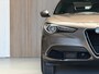 Alfa Romeo Stelvio 2.0 T AWD Super - 280PK - PANORAMADAK- SPORTSTOELEN - HARMAN KARDON
