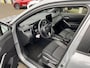 Toyota Corolla Cross 2.0 High Power Hybrid First Edition BLIND-SPOT ELEK-ACHTERKLEP KEYLESS LM-VELGEN PARK-SENSOREN APPLE/ANDROID STOELVERW DRAADLOOS-LADEN AD-CRUISE BLUETHOOTH