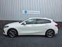 BMW 1-Serie 118i High Executive / Camera / stuur en stoel verw. / Carplay