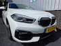 BMW 1-Serie 118i High Executive / Camera / stuur en stoel verw. / Carplay