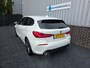 BMW 1-Serie 118i High Executive / Camera / stuur en stoel verw. / Carplay