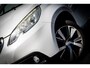Peugeot 2008 1.6 120 PK VTi Féline | Clima | Hoge zit / instap | | Pdc | Panorama dak | Getint Glas | Cruise | 17 Inch Lmv |