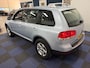 Volkswagen Touareg 3.2 V6 / WINTERSET / NETTE AUTO / NAP / RIJDT SCHAKELT GOED