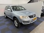 Volkswagen Touareg 3.2 V6 / WINTERSET / NETTE AUTO / NAP / RIJDT SCHAKELT GOED