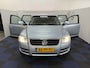 Volkswagen Touareg 3.2 V6 / WINTERSET / NETTE AUTO / NAP / RIJDT SCHAKELT GOED