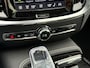 Volvo V60 T8 Plug-in hybrid AWD Ultra Dark | B&W Audio | 360 Camera | Massagestoelen | Beschikbaar per 11-06-2026 | Rijdende demo