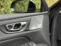Volvo V60 T8 Plug-in hybrid AWD Ultra Dark | B&W Audio | 360 Camera | Massagestoelen | Beschikbaar per 11-06-2026 | Rijdende demo