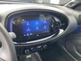 Toyota Aygo X 1.0 VVT-i MT Envy 1e eign. Navigatie, JBL audio, Apple CarPlay/Android Auto, achteruitrij camera, draadloze telefoonlader, Nederlandse auto!